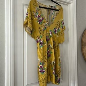 Ripcurl 🌊 Flutter Sleeve Dress